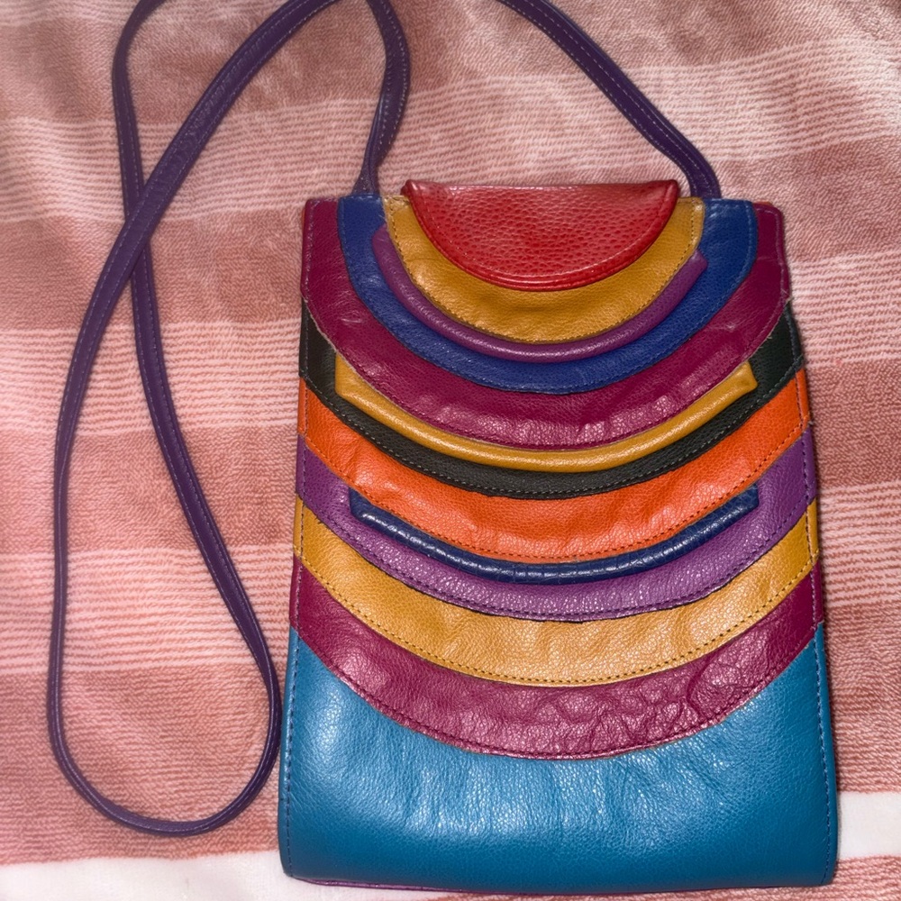 VINTAGE Paul Joseph late 80s crossbody rainbow scalloped bag